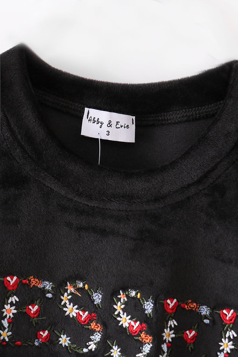 Black velvet blessed embroidery mom&me sweatshirt